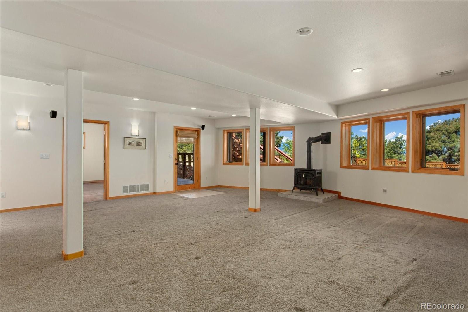 Mountain Contemporary Living with Big Views in Cherokee Heights. Set o – image 30