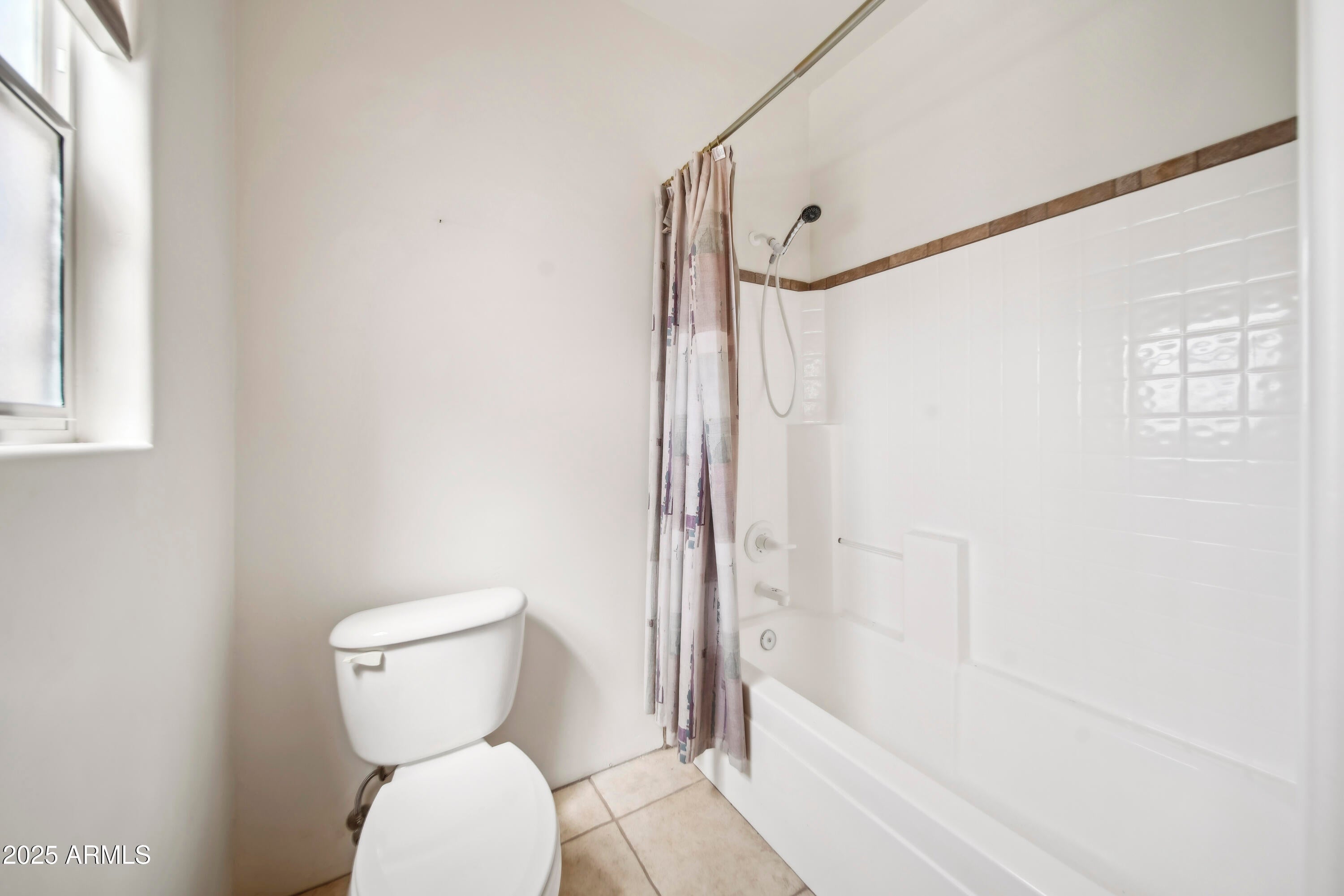 Fresh paint - looks great - Come and See - Luxury Home, acres, and ove – image 23