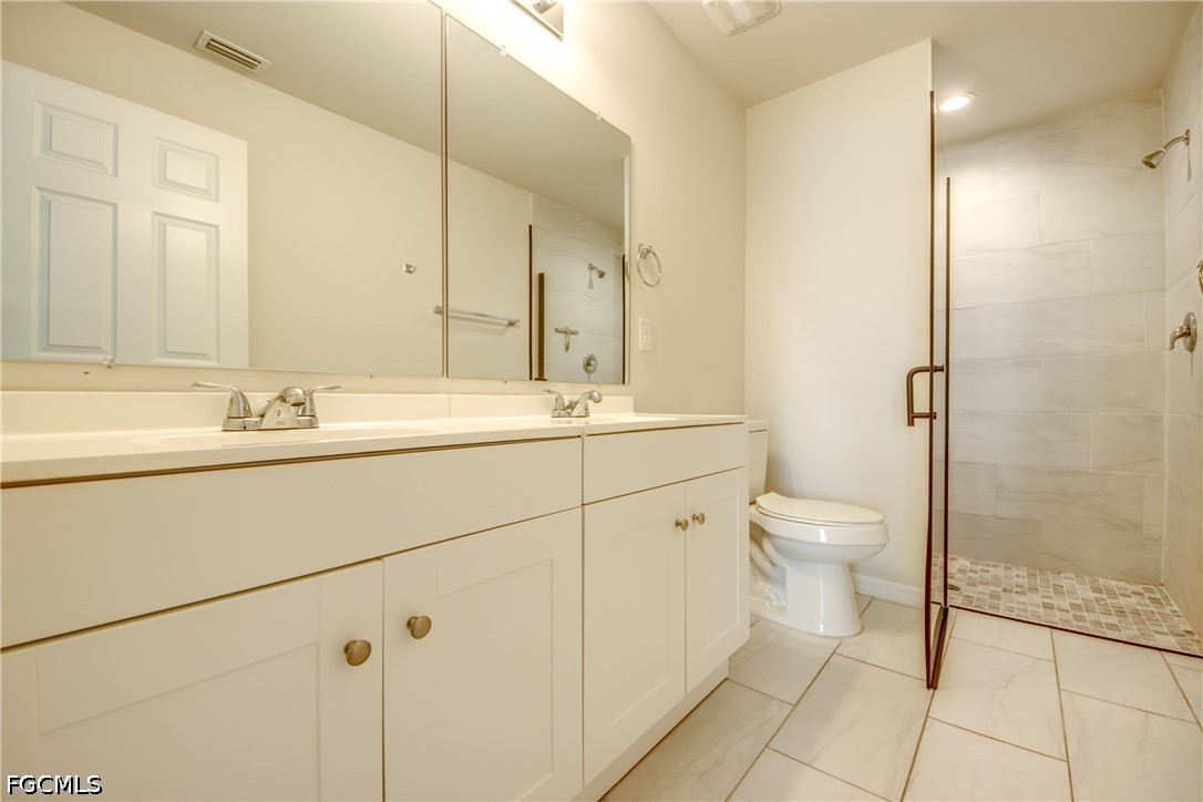3814/3816 SW 15th Place, Cape Coral, Florida, 33914, USA, 6 Bedrooms Bedrooms, ,4 BathroomsBathrooms,Residential,For Sale,3814/3816 SW 15th Place,4ee870bd-e6f6-43e9-8e56-32f892