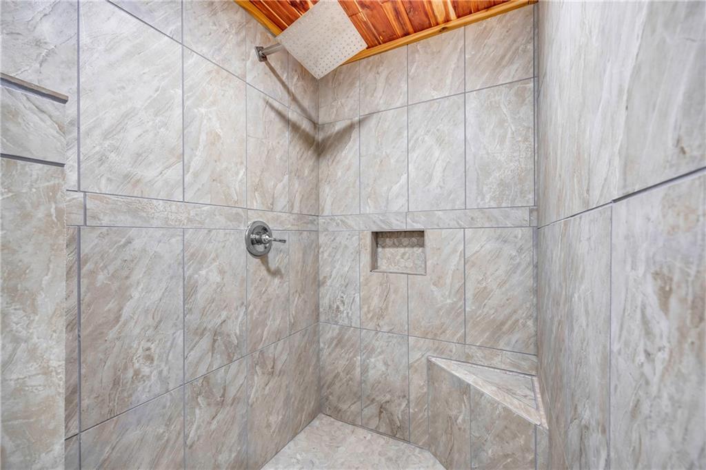 6200 6200 Bent Tree Cove, Murrayville, Georgia, 30564, USA, 5 Bedrooms Bedrooms, ,4 BathroomsBathrooms,Residential,For Sale,6200 Bent Tree Cove,7747079