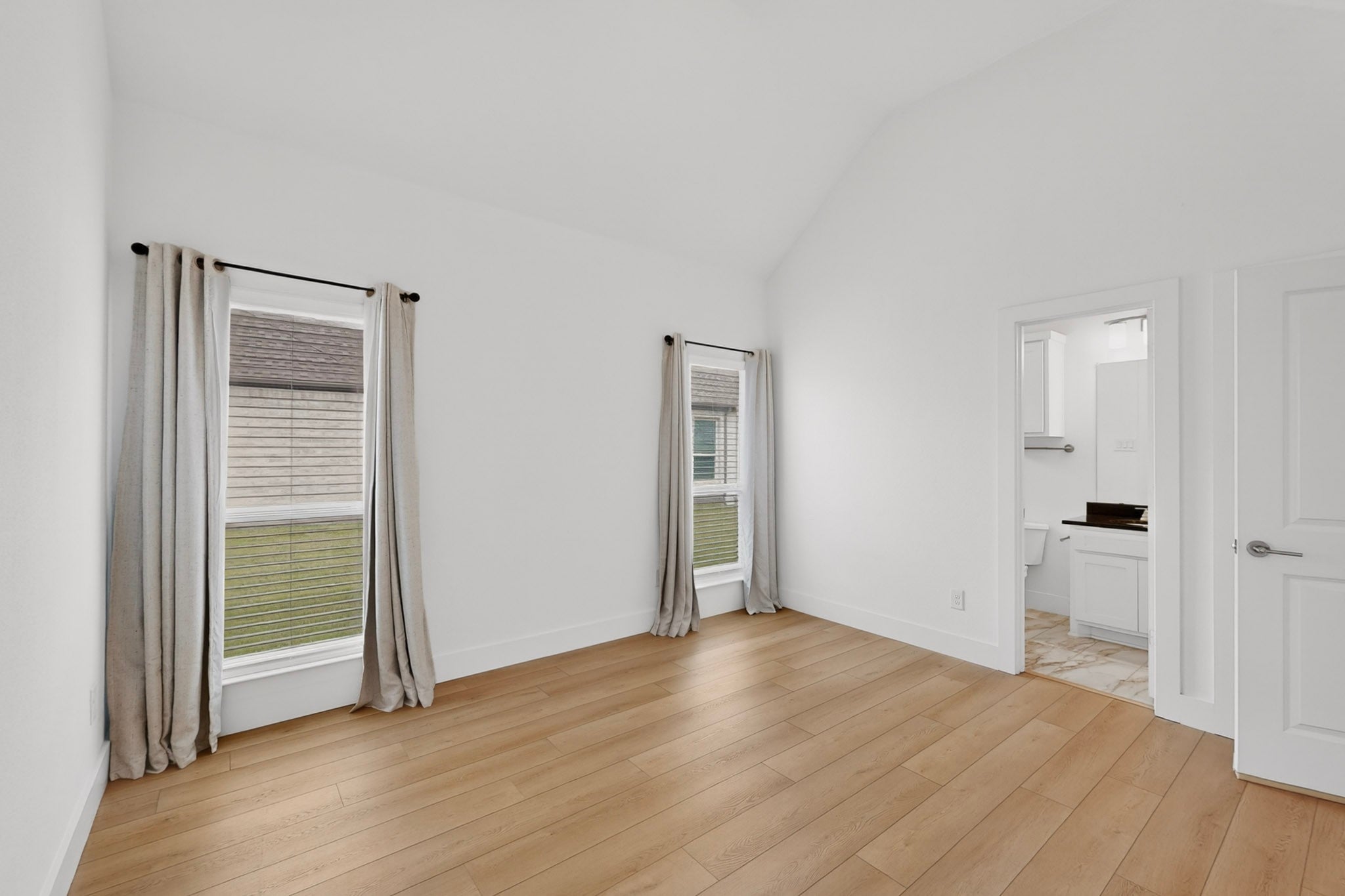 Discover the perfect blend of comfort, flexibility, and opportunity at – image 26