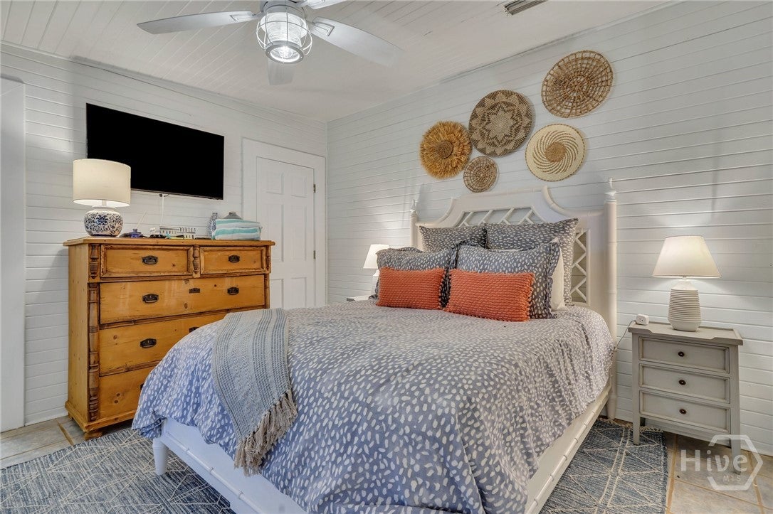 Charming raised, restored cottage in the heart of Tybee -a perfect ble – image 30