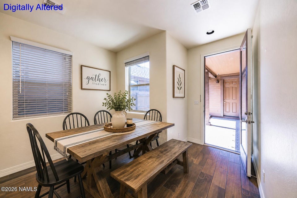 Mountain views, dual primary suites, and Flagstaff living at its fines – image 14