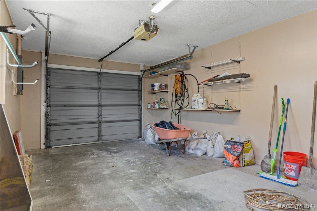 1400 1400 SE 5th Avenue, Crystal River, Florida, 34429, USA, 3 Bedrooms Bedrooms, ,2 BathroomsBathrooms,Residential,For Sale,1400 SE 5th Avenue,852812