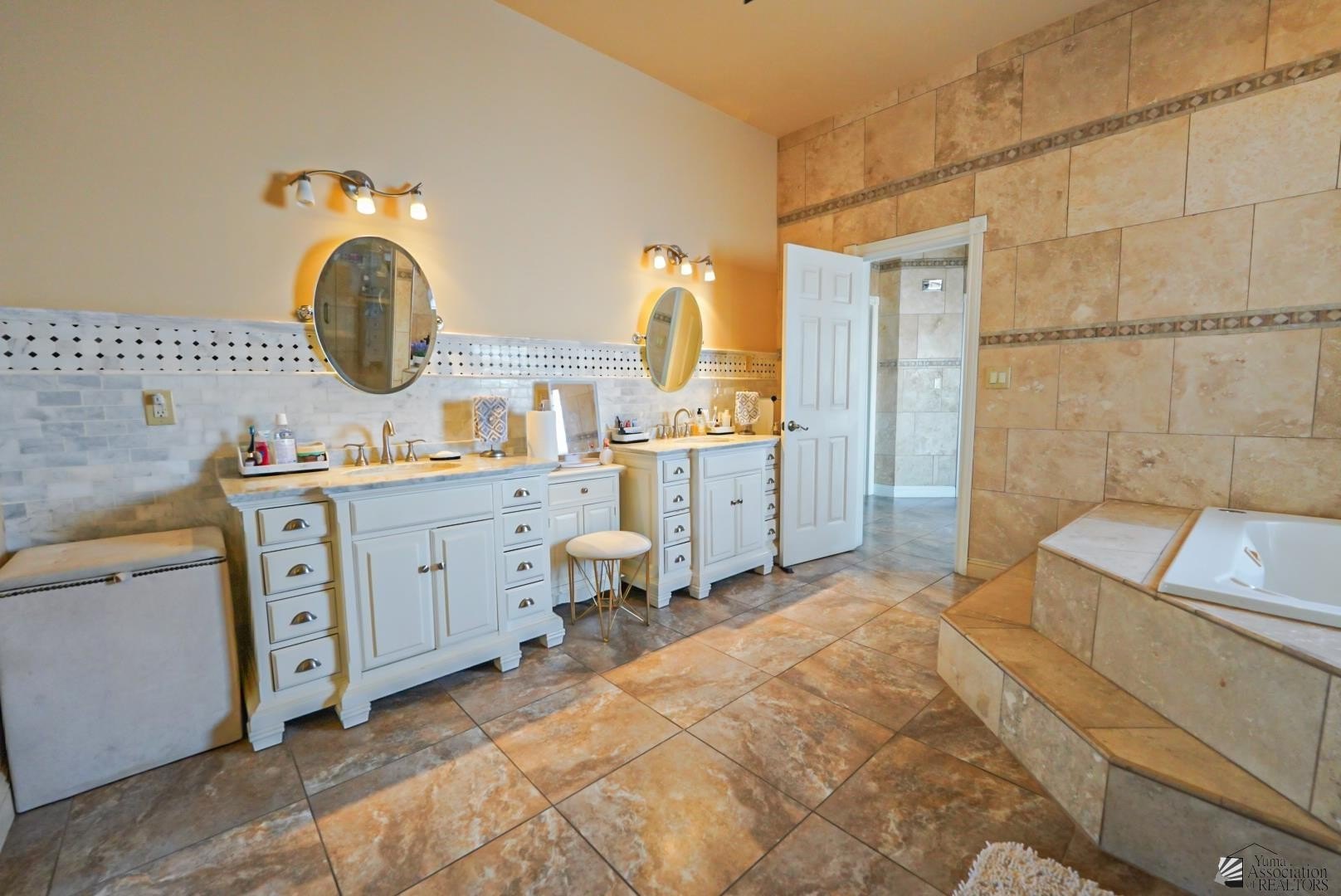 4074 4074 S AVE 5 1/2 E, Yuma, Arizona, 85365, USA, 5 Bedrooms Bedrooms, ,4 BathroomsBathrooms,Residential,For Sale,4074 S AVE 5 1/2 E,20260686