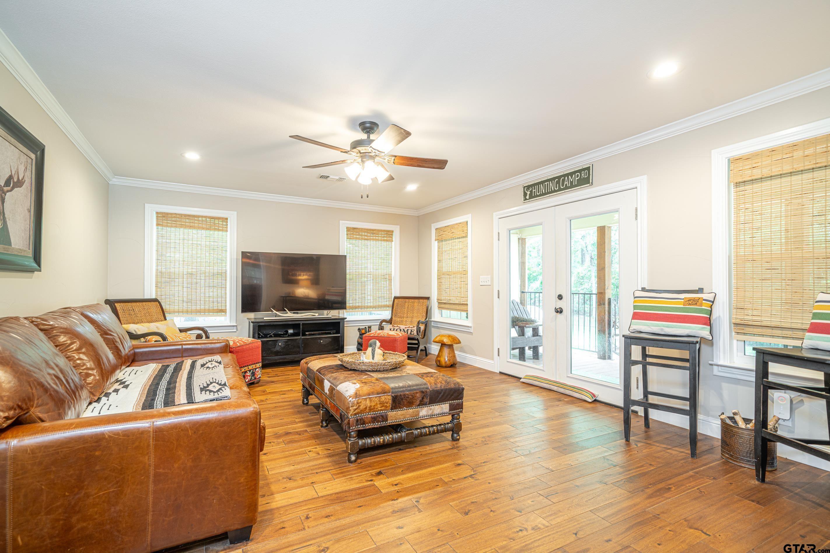 Located in the sought-after Tall Tree subdivision just across the stre – image 12