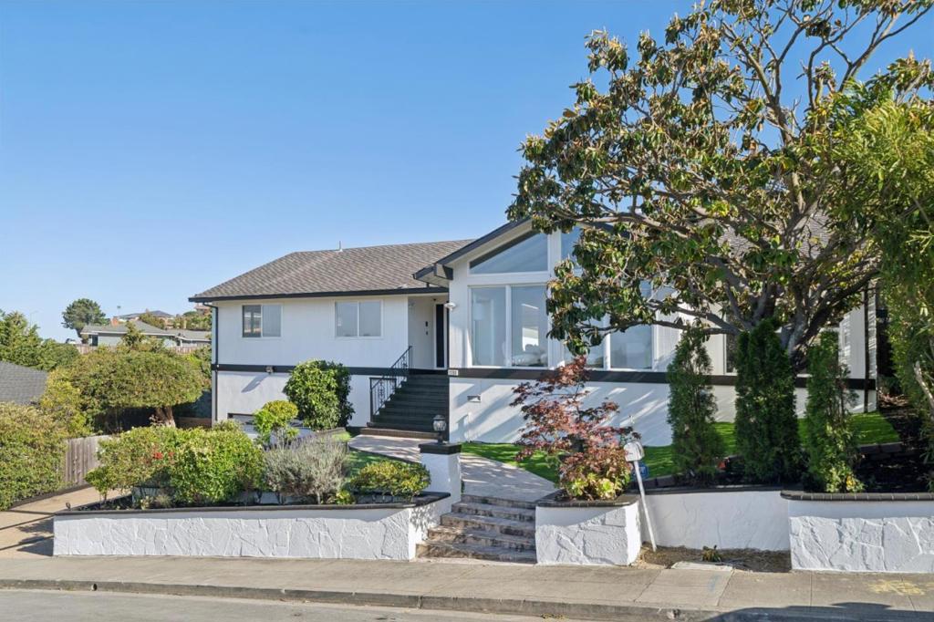 1209 1209 Lake Street, Millbrae, California, 94030, USA, 6 Bedrooms Bedrooms, ,6 BathroomsBathrooms,Residential,For Sale,1209 Lake Street,60cfbb1e-e2e7-4d37-a4a5-f91b0d