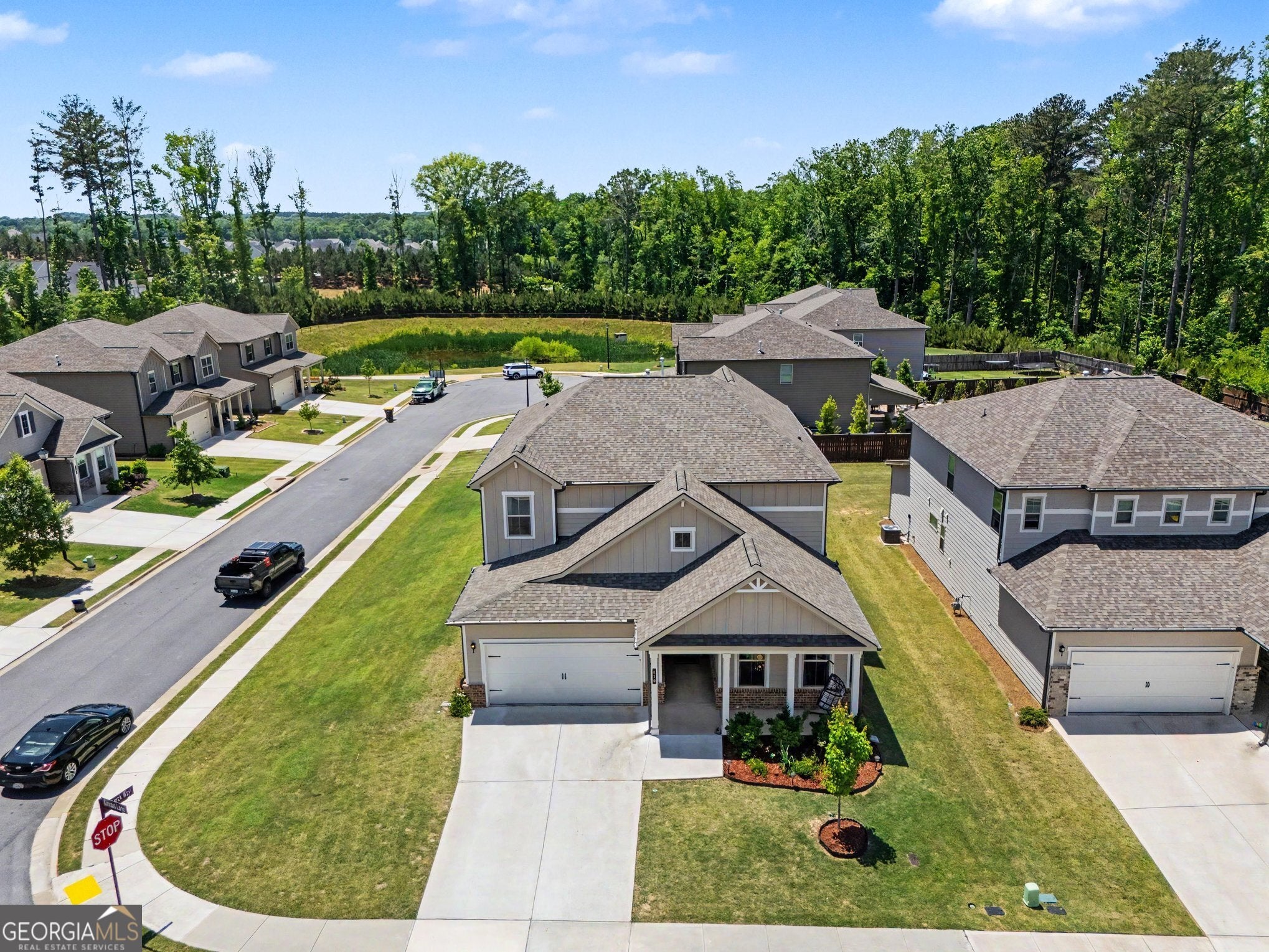 5 BEDROOM/3.5 BATH and over 3100 SF! This lovely like new double cul d – image 37