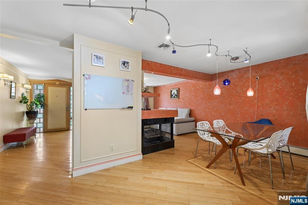 29-07 Fair Lawn Avenue, Fair Lawn, New Jersey, 07410, USA, 4 Bedrooms Bedrooms, ,4 BathroomsBathrooms,Residential,For Sale,29-07 Fair Lawn Avenue,26016016
