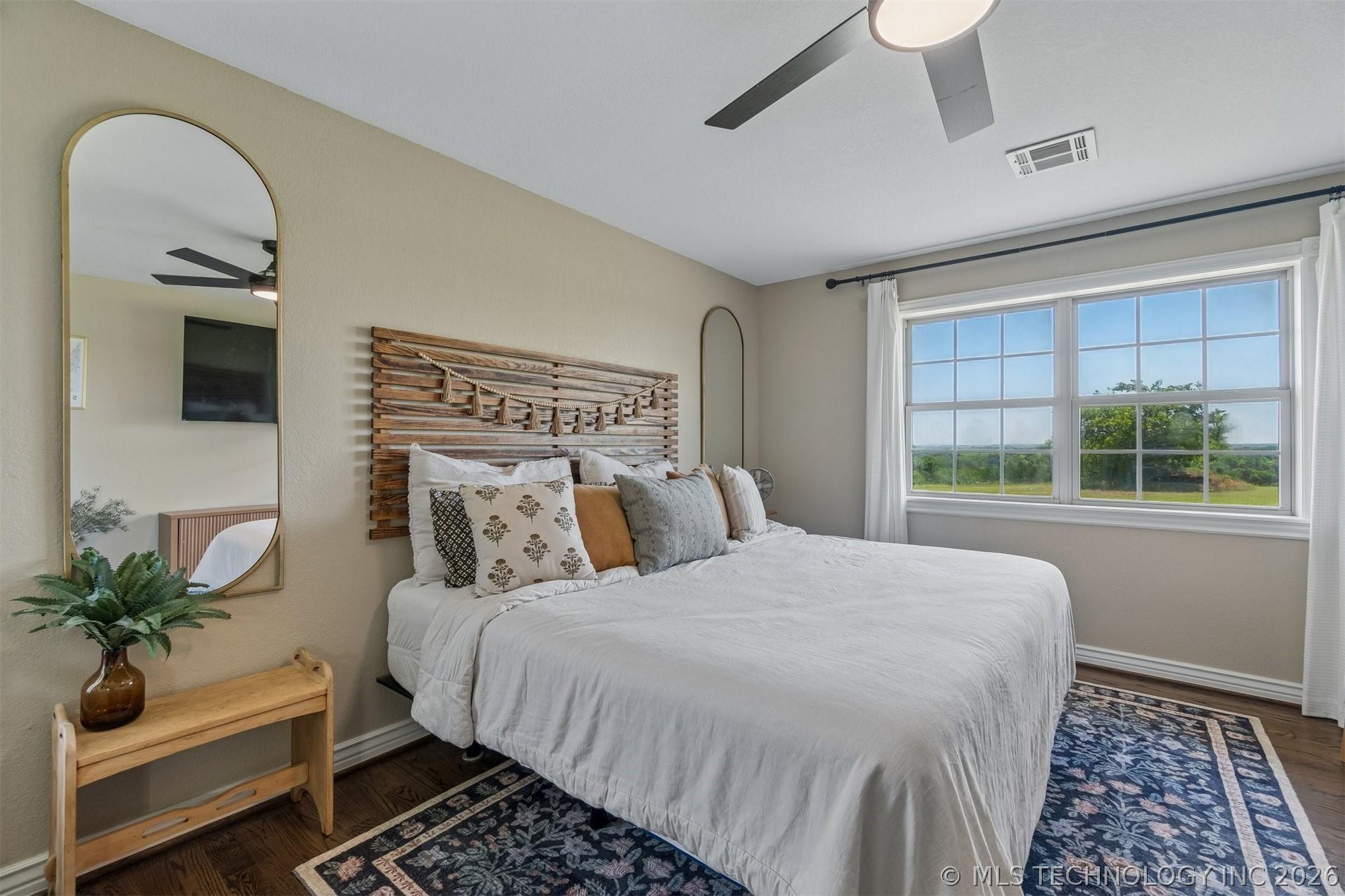 Country Luxury at Its Finest! Nestled on 18 breathtaking acres with pa – image 37