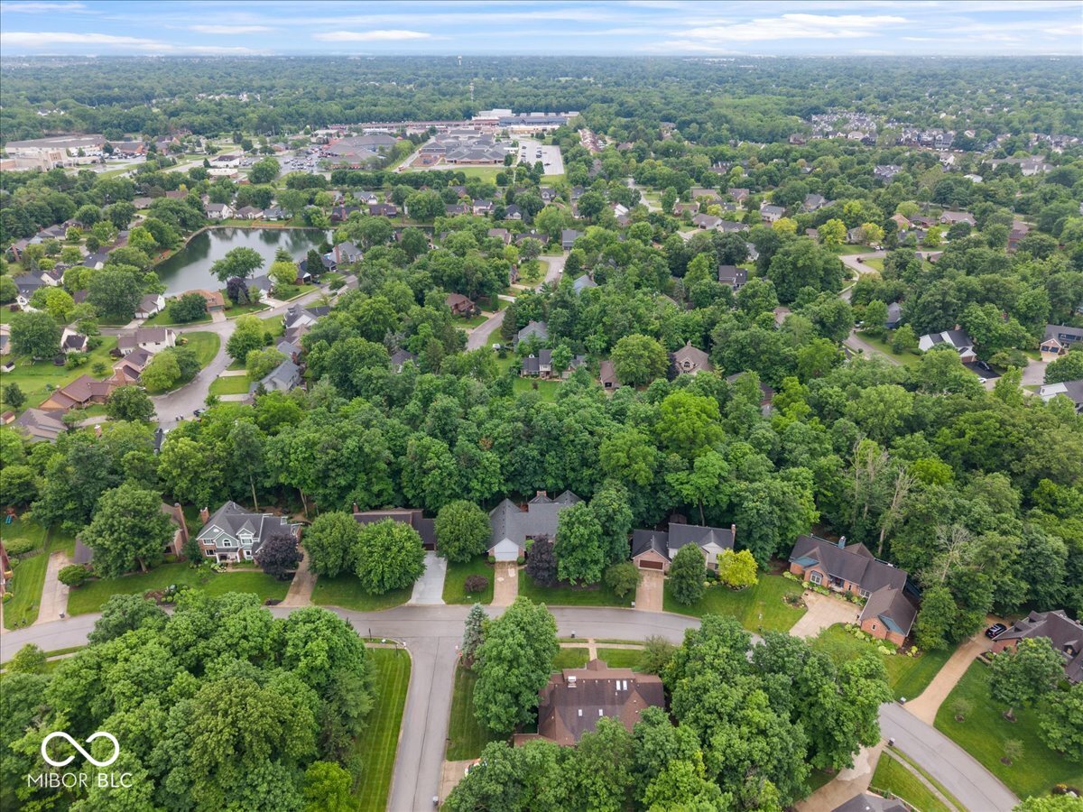 Updates galore in desirable Feather Cove III! Nestled on a half-acre w – image 41