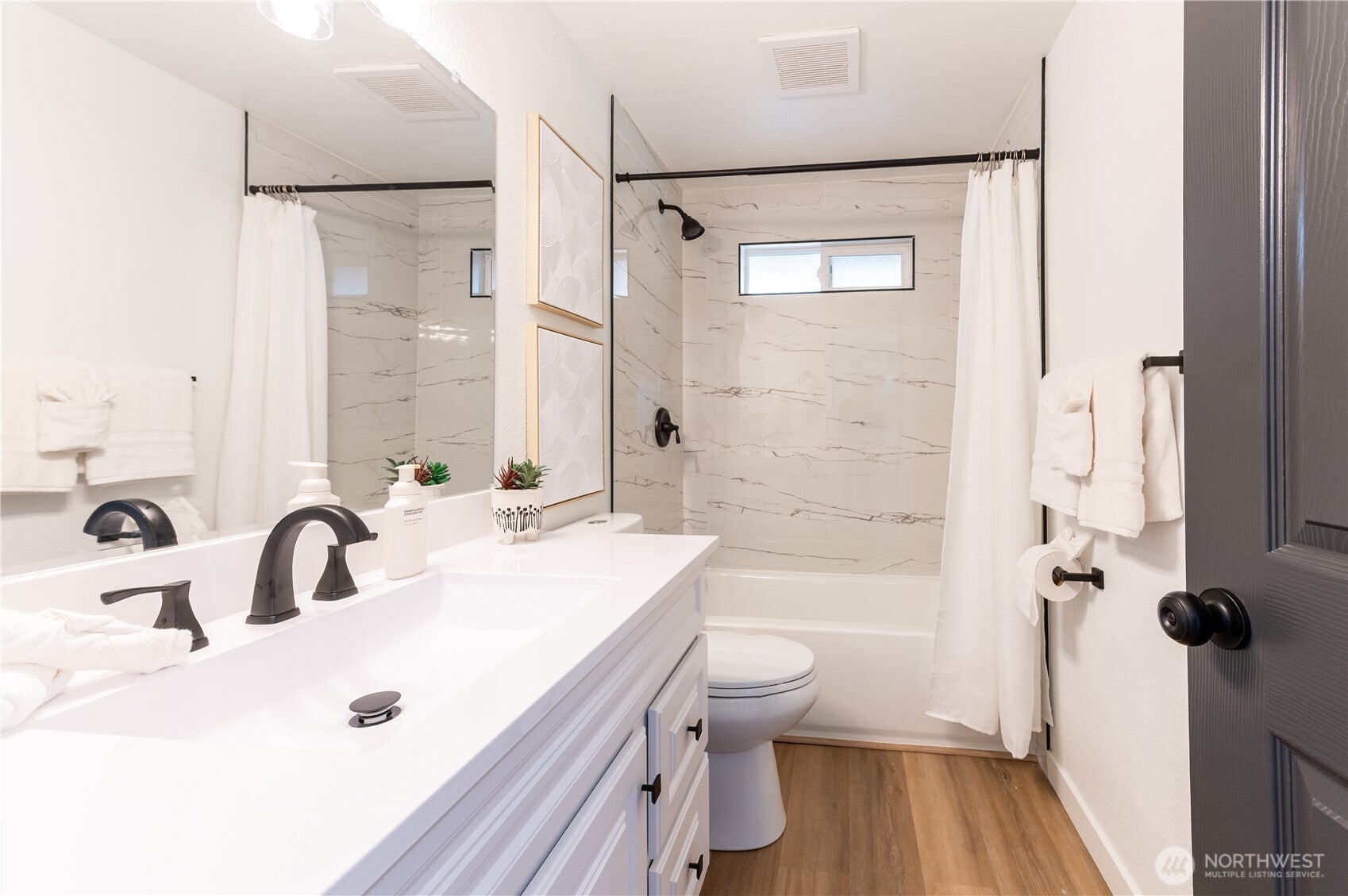 Price reduced!!! Fully remodeled in-town Snohomish with rare daylight – image 13