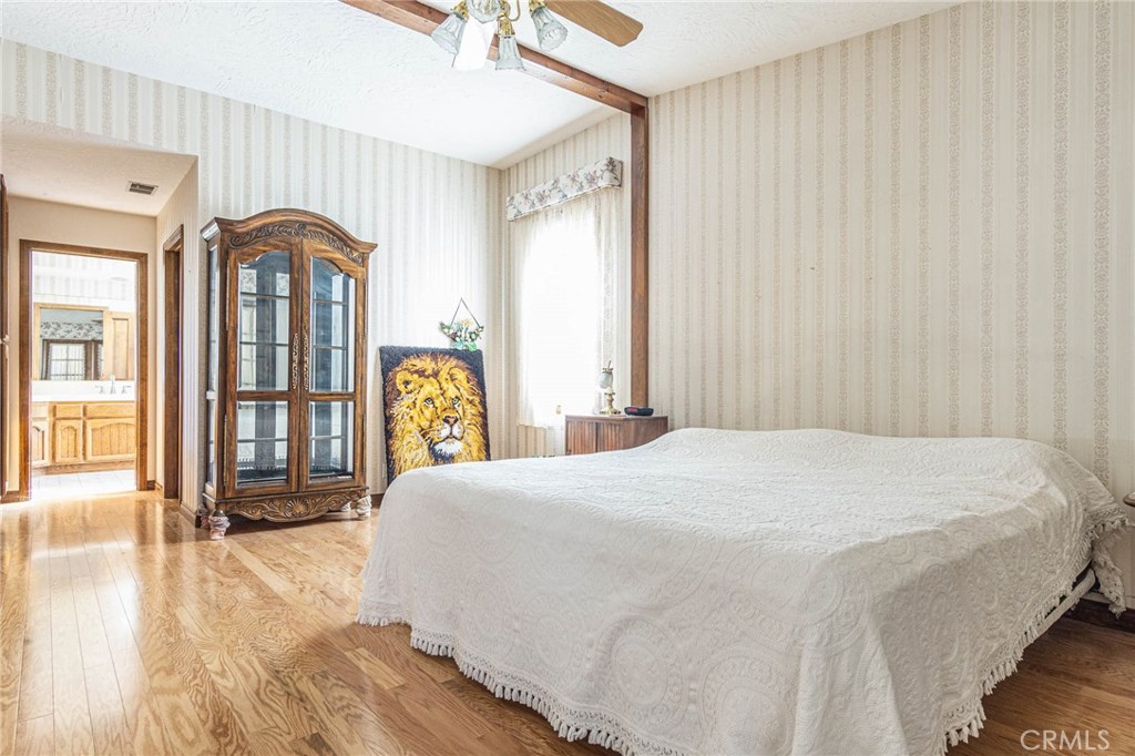 Something is refreshing about a home that actually gives you room to b – image 28
