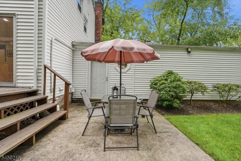 18 18 Druid Hill Dr, Parsippany-Troy Hills Twp., New Jersey, 07054, USA, 4 Bedrooms Bedrooms, ,3 BathroomsBathrooms,Residential,For Sale,18 Druid Hill Dr,4043957