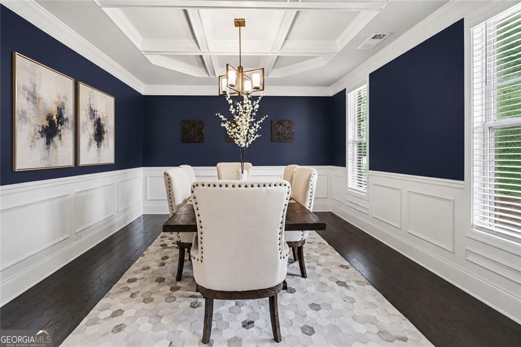 Why wait months for new construction when you can move right into a be – image 6