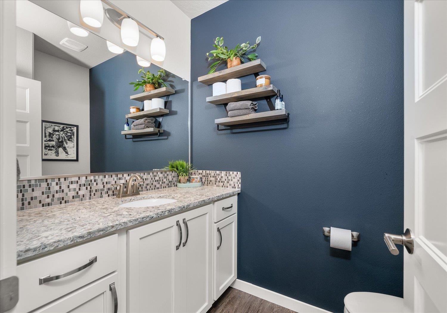 2368 2368 W Centennial Pl, Spokane, Washington, 99201, USA, 2 Bedrooms Bedrooms, ,3 BathroomsBathrooms,Residential,For Sale,2368 W Centennial Pl,202615375