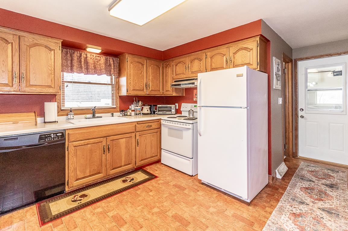 N5201 Lower Road, Shiocton, Wisconsin, 54170-9132, USA, 3 Bedrooms Bedrooms, ,2 BathroomsBathrooms,Residential,For Sale,N5201 Lower Road,86ab8ace-a03c-4b7b-9366-5f3e37