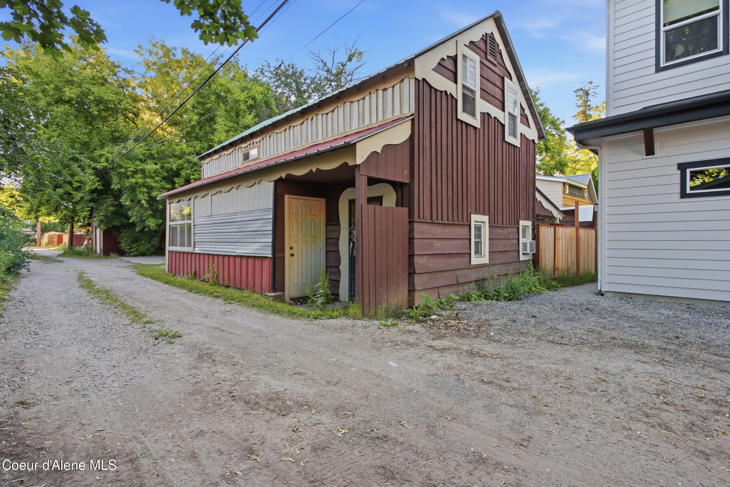 417 417 N Pine St, Sandpoint, Idaho, 83864, USA, ,Residential,For Sale,417 N Pine St,26-1642
