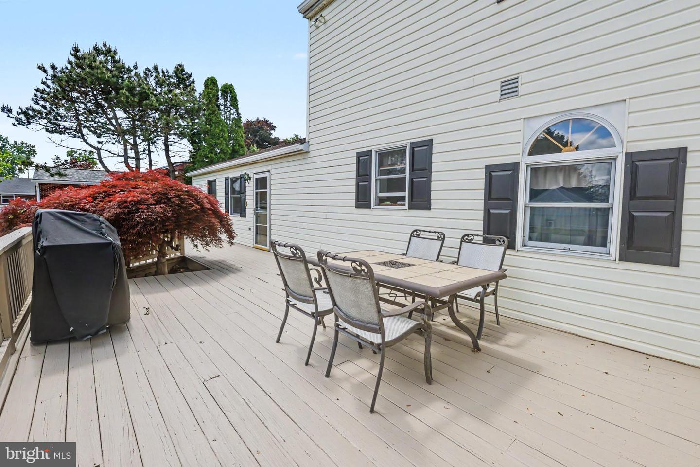 Located in the Ridley school district, dont wait to see this spacious, – image 36