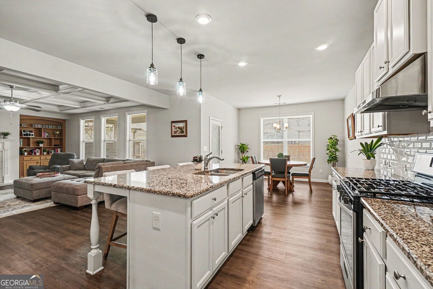 This 2,807 SF, 4-bedroom, 2.5-bath home is nestled in a vibrant commun – image 11