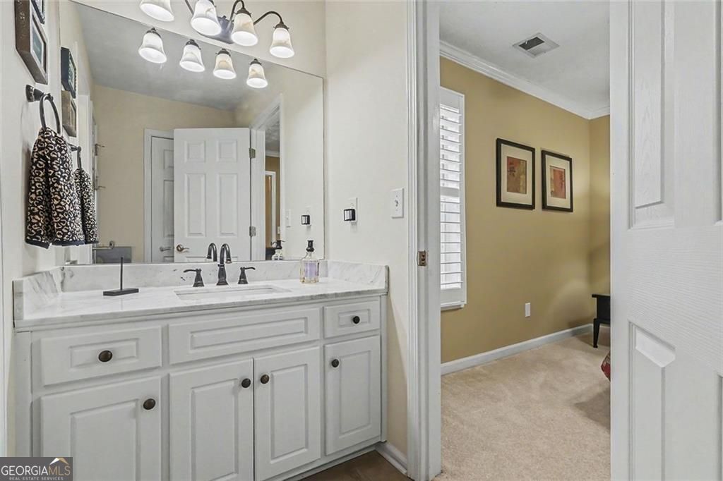 Welcome to this stunning home in beautiful Grayson, Georgia. Professio – image 34