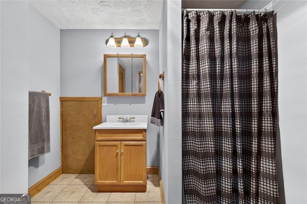 WOW - TWO HOMES ON ONE LOT!!! From the moment you arrive, the quality – image 51