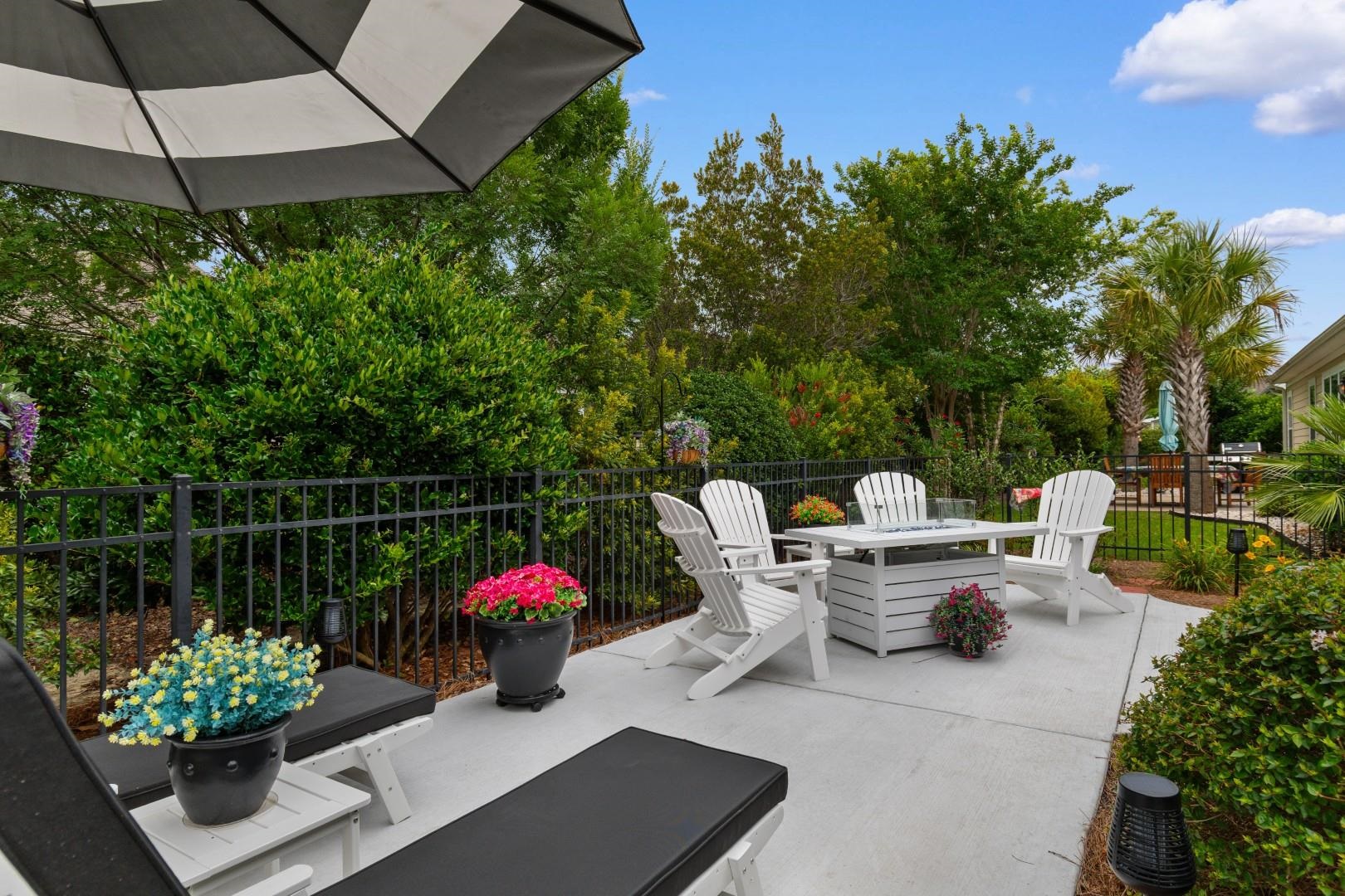 Welcome to life in Cresswind at Market Common, where resort-style livi – image 29