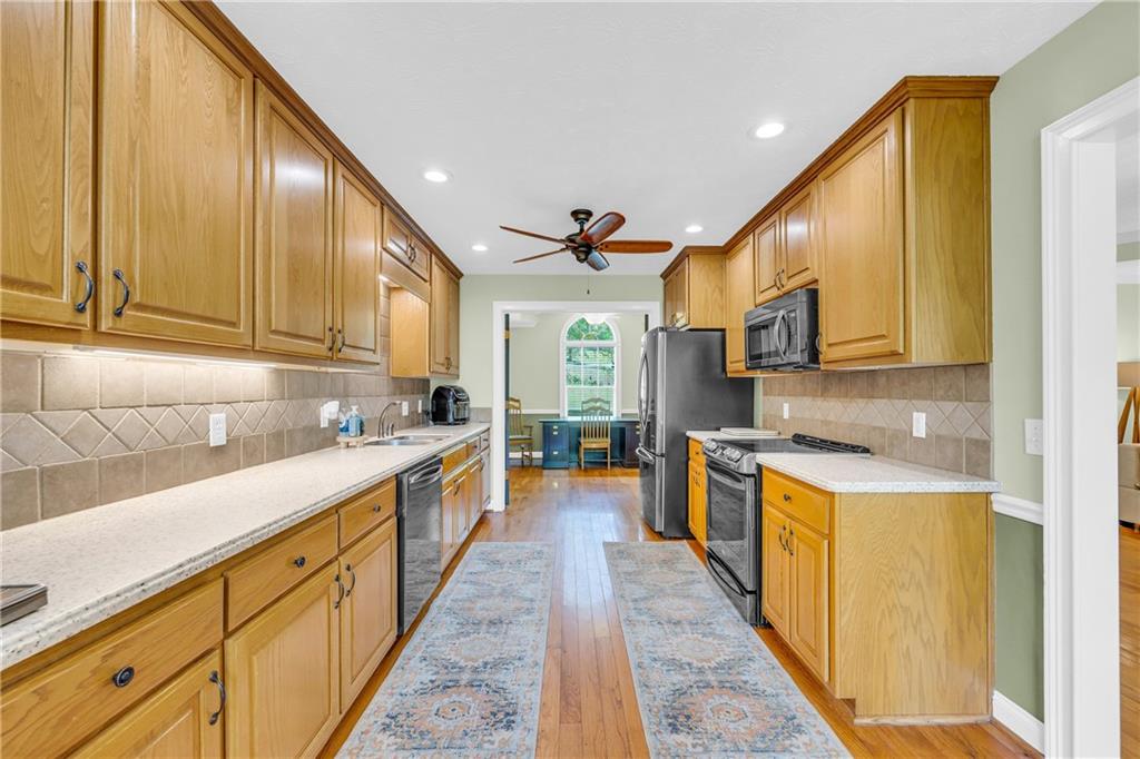 6200 6200 Bent Tree Cove, Murrayville, Georgia, 30564, USA, 5 Bedrooms Bedrooms, ,4 BathroomsBathrooms,Residential,For Sale,6200 Bent Tree Cove,7747079