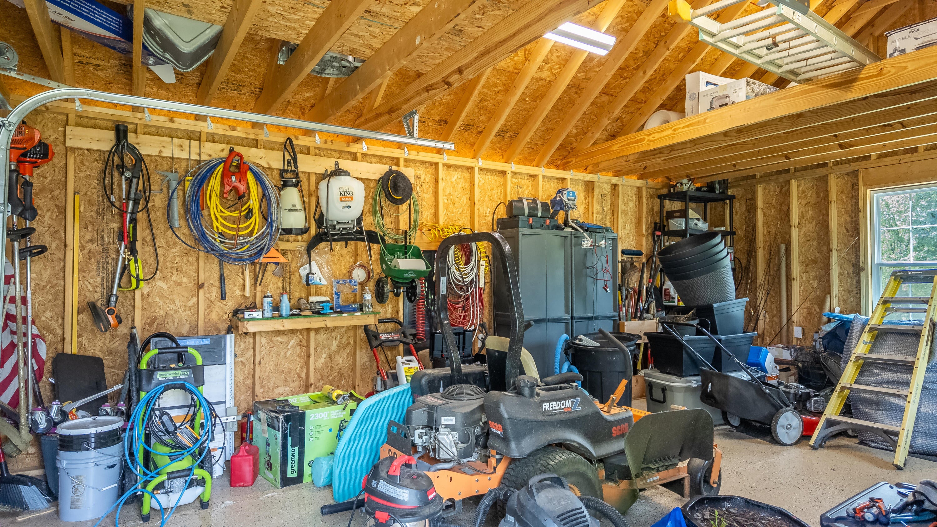 If youve been dreaming of peaceful country living without giving up co – image 13