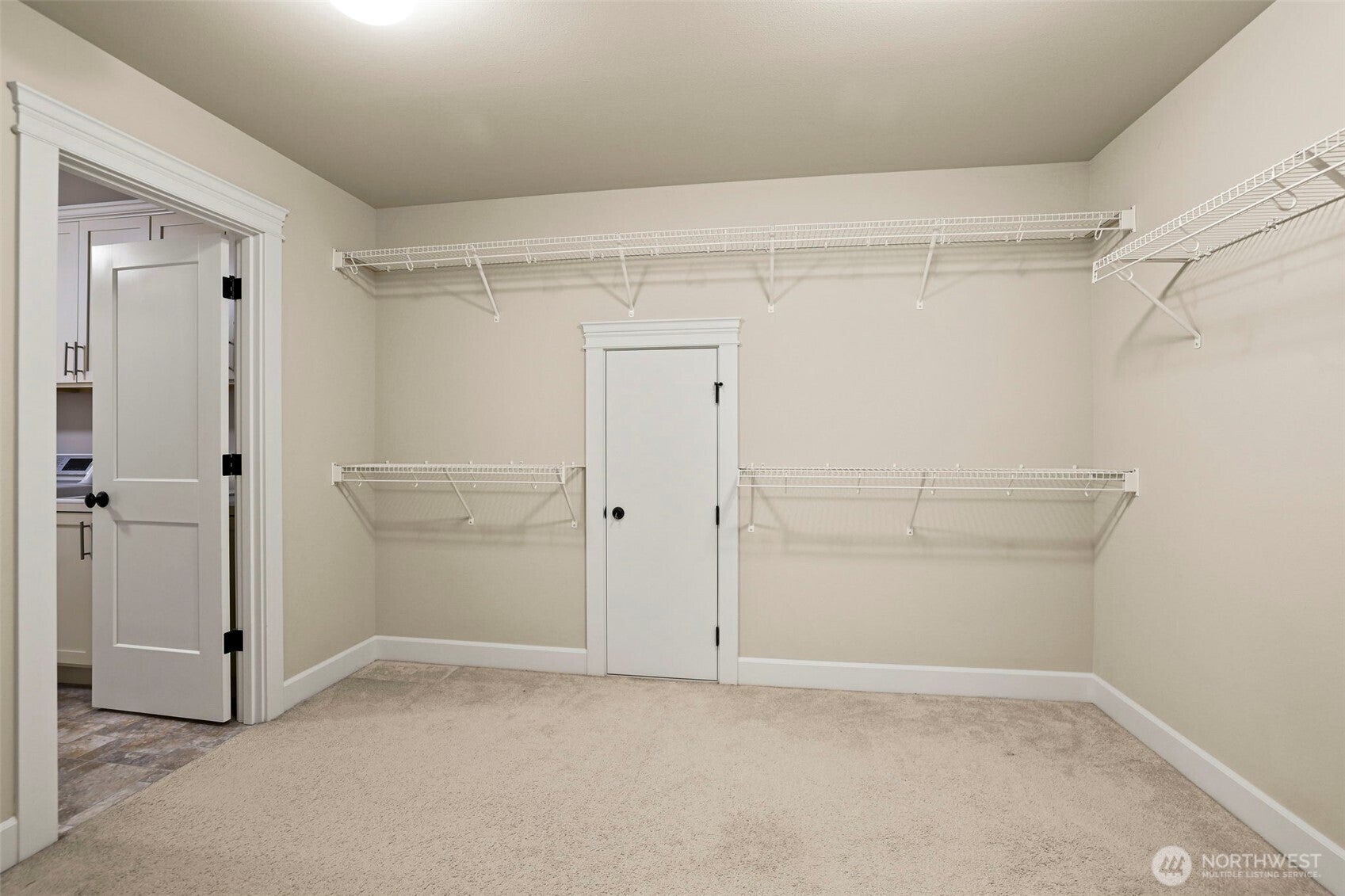 Welcome to this beautifully designed Sagebrook Lane home in Bothell Ca – image 22