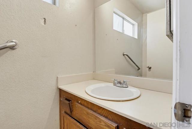 1572 1572 Antoine Dr, San Diego, California, 92139, USA, 4 Bedrooms Bedrooms, ,3 BathroomsBathrooms,Residential,For Sale,1572 Antoine Dr,260015439SD