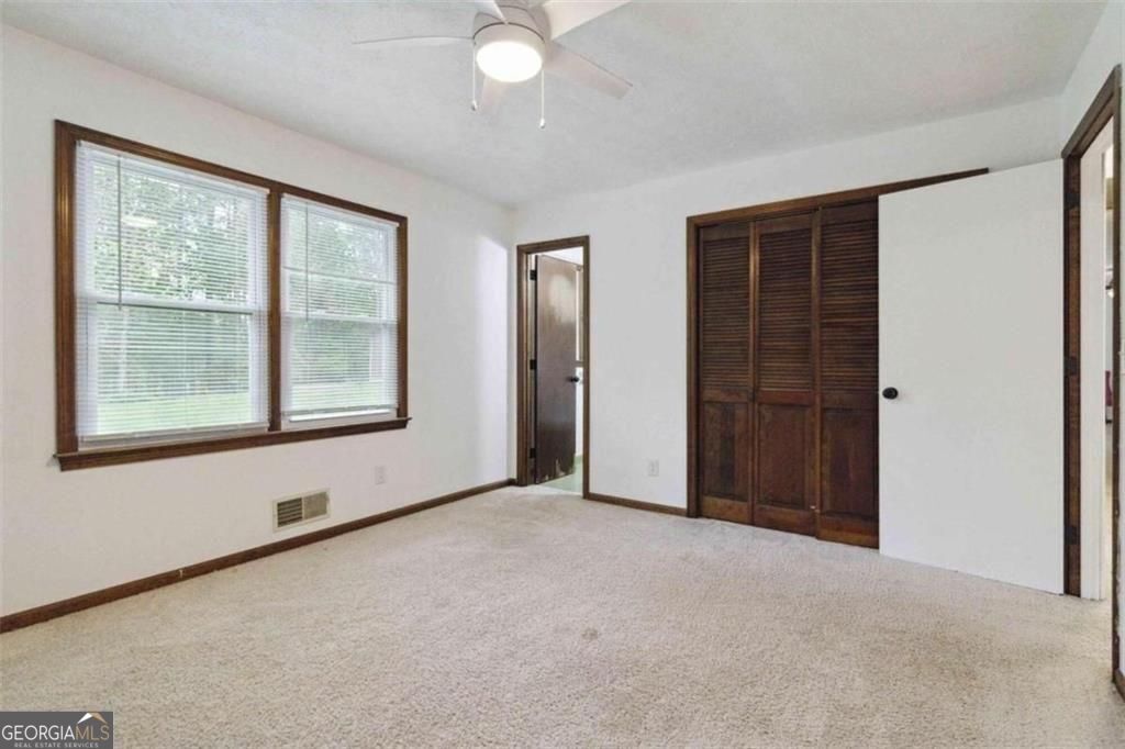 One plus acre in Milton! Purchase this ranch home that is located in c – image 10
