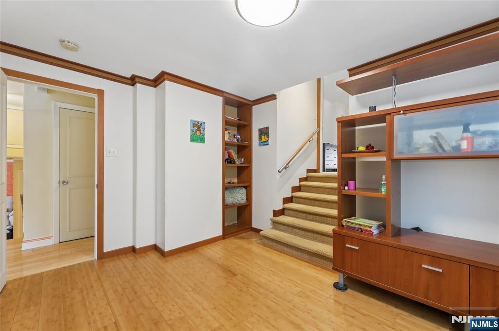 29-07 Fair Lawn Avenue, Fair Lawn, New Jersey, 07410, USA, 4 Bedrooms Bedrooms, ,4 BathroomsBathrooms,Residential,For Sale,29-07 Fair Lawn Avenue,26016016
