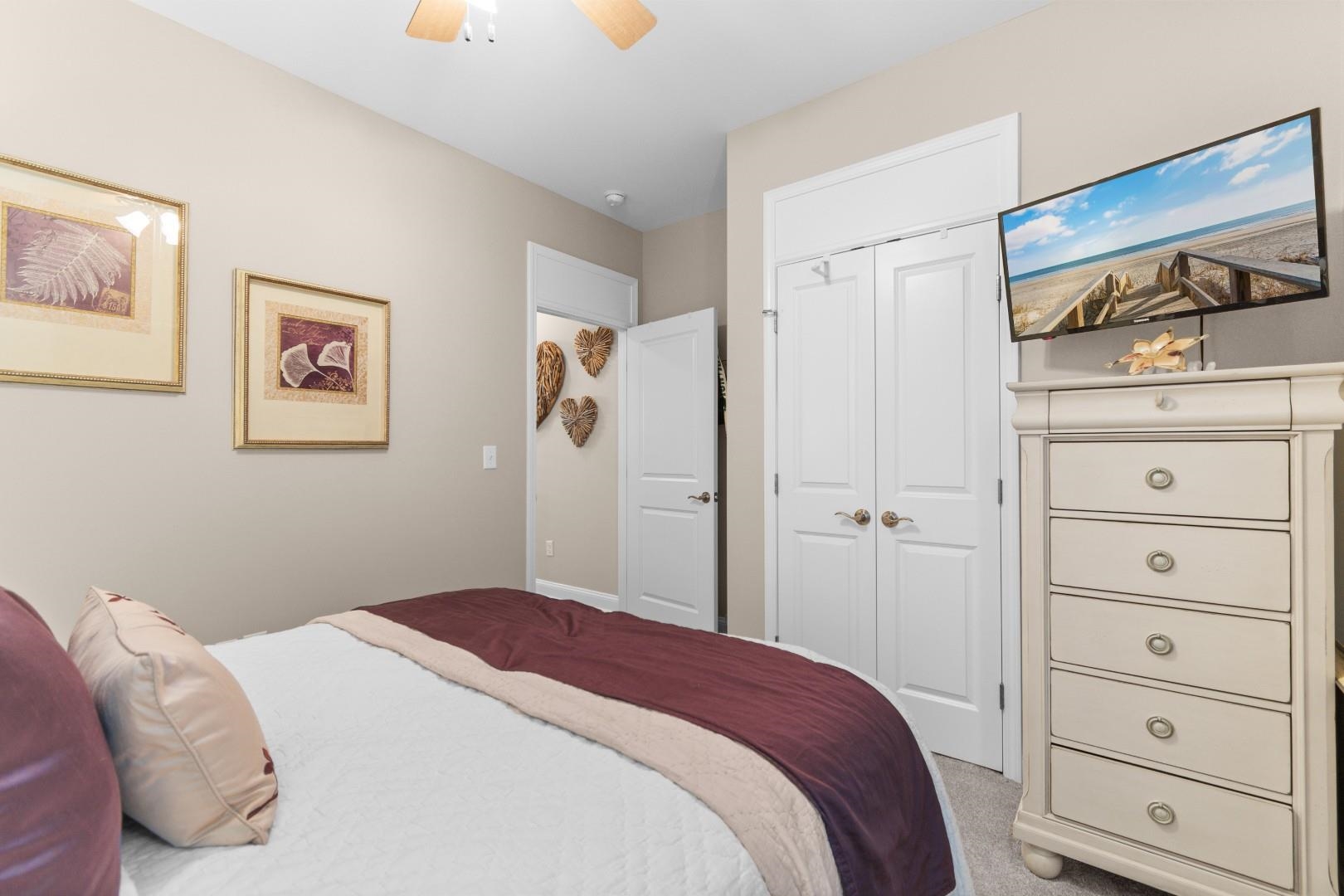 Welcome to life in Cresswind at Market Common, where resort-style livi – image 18