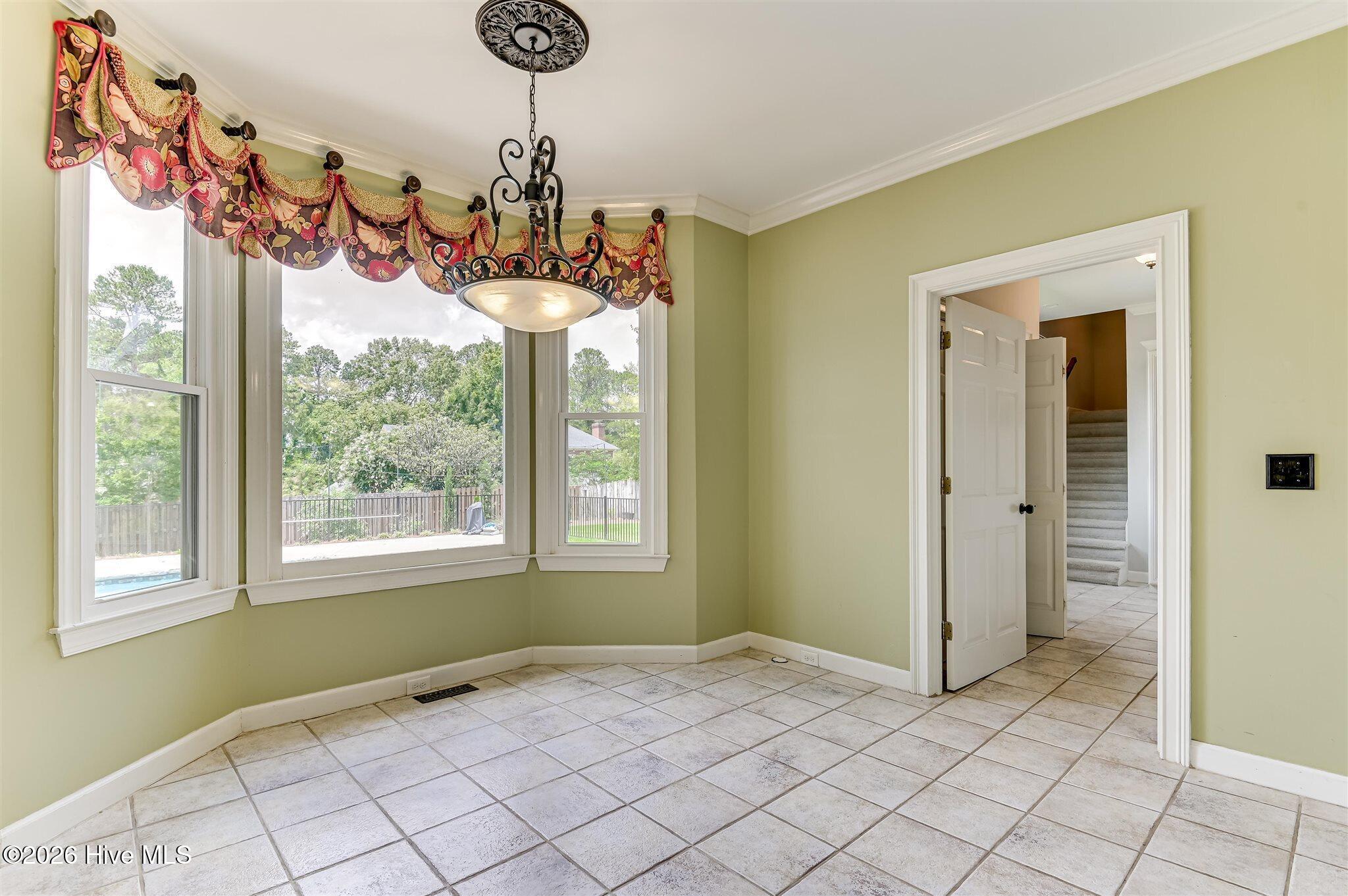 Welcome to this stunning brick home nestled on a quiet cul-de-sac in t – image 16