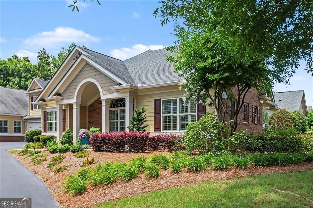 Fantastic opportunity in a vibrant 55+ active-adult community. Beautif – image 27