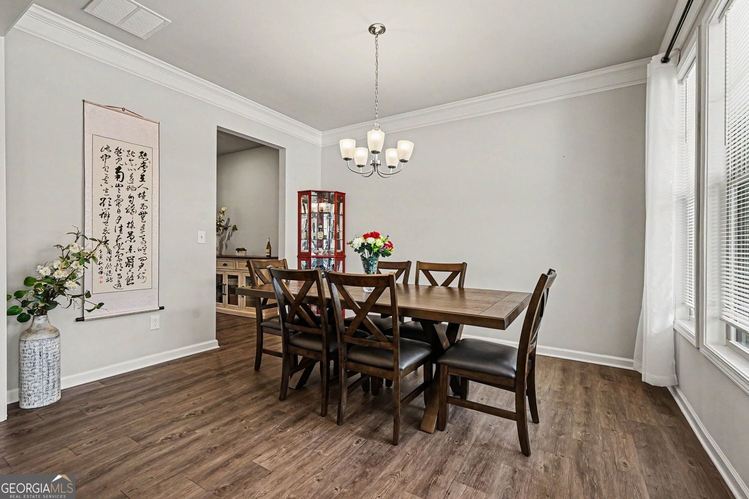 This 2,807 SF, 4-bedroom, 2.5-bath home is nestled in a vibrant commun – image 5