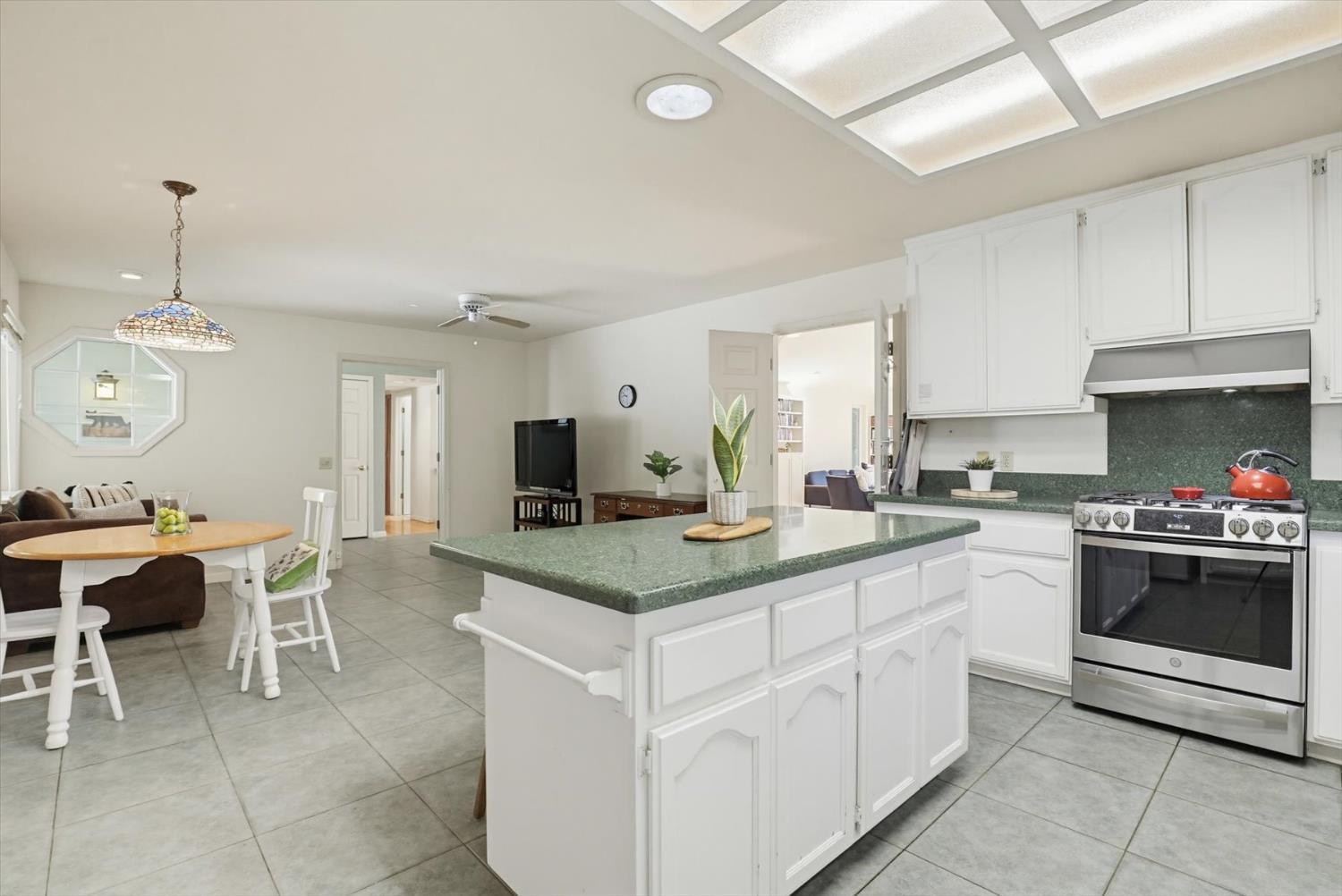 21349 21349 Leslie Drive, Grass Valley, California, 95945, USA, 4 Bedrooms Bedrooms, ,3 BathroomsBathrooms,Residential,For Sale,21349 Leslie Drive,226046586