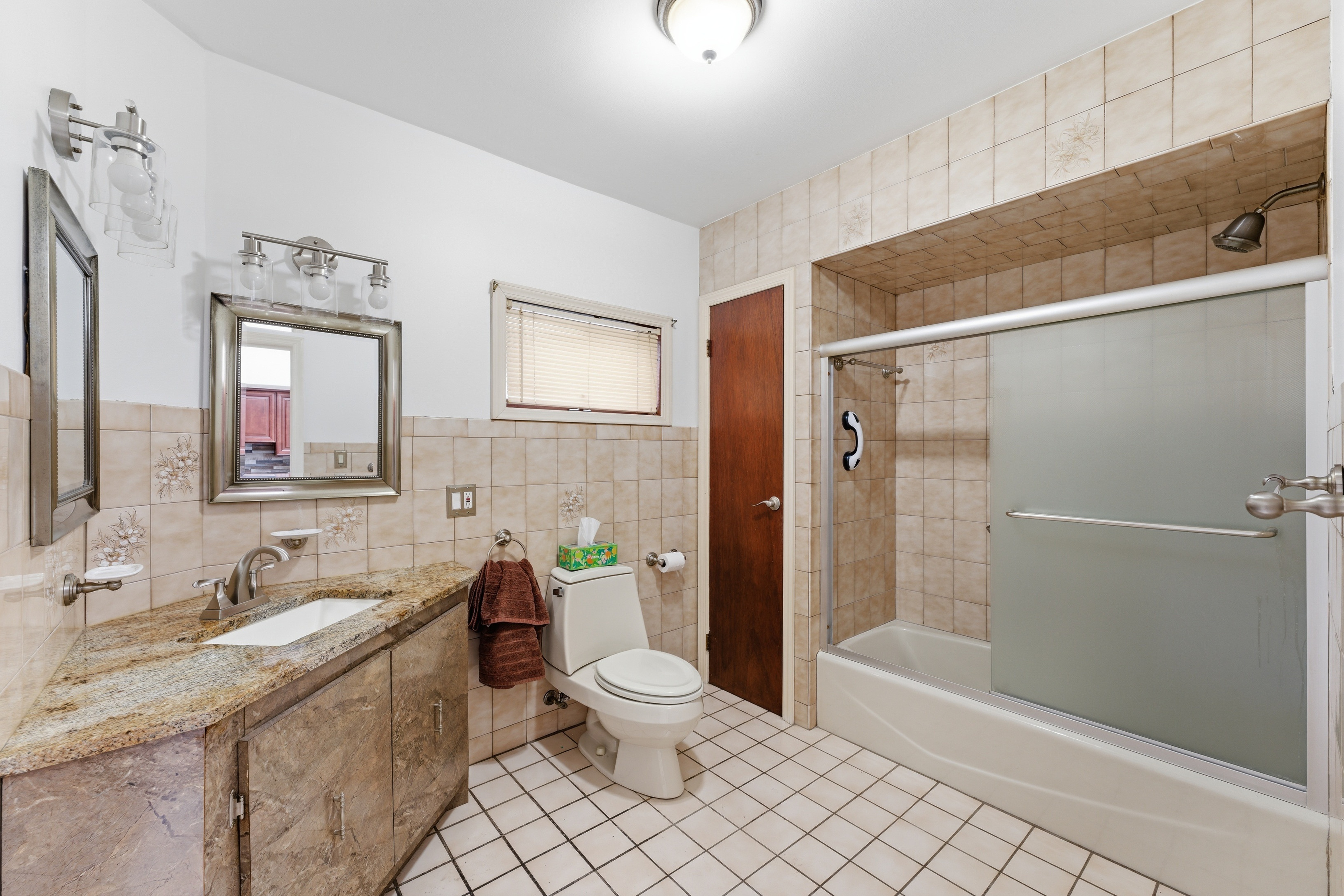 229 229 Centre Avenue, Secaucus, New Jersey, 07094, USA, 4 Bedrooms Bedrooms, ,2 BathroomsBathrooms,Residential,For Sale,229 Centre Avenue,26004821