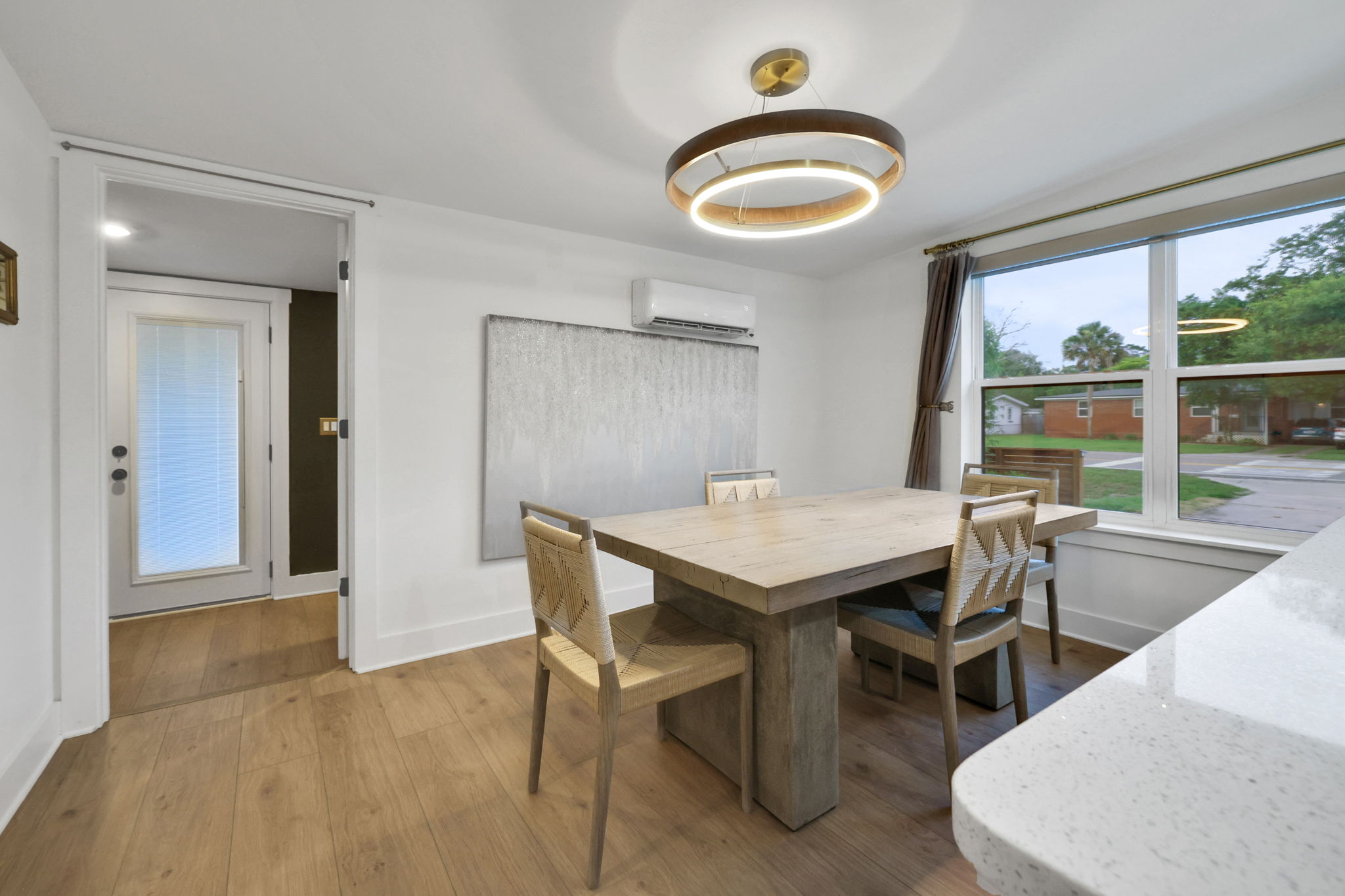 Experience the ultimate coastal lifestyle in this stunning Jacksonvill – image 36