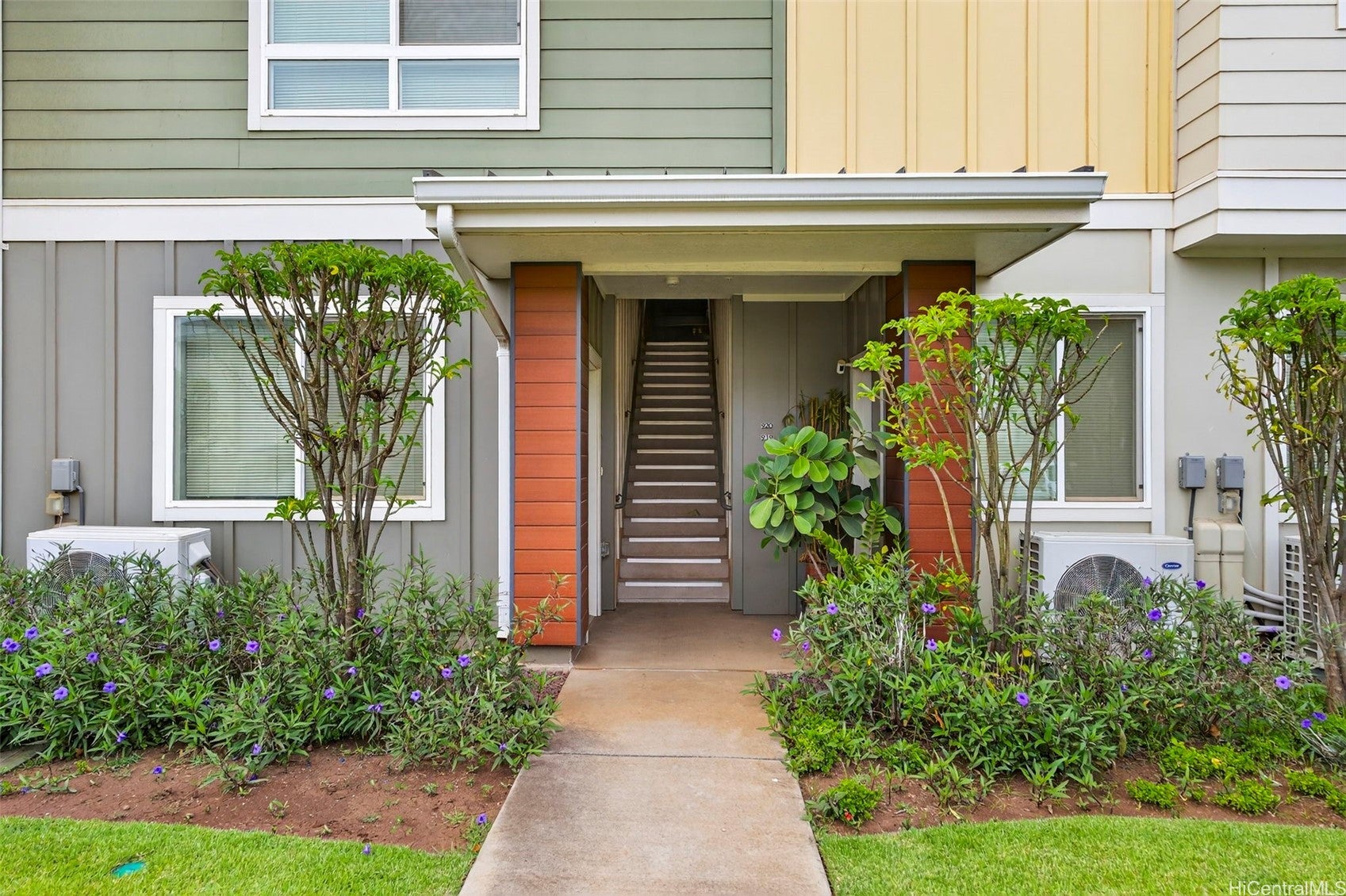 An INCREDIBLE VALUE and RARE opportunity to live, work, and play in Ho – image 21