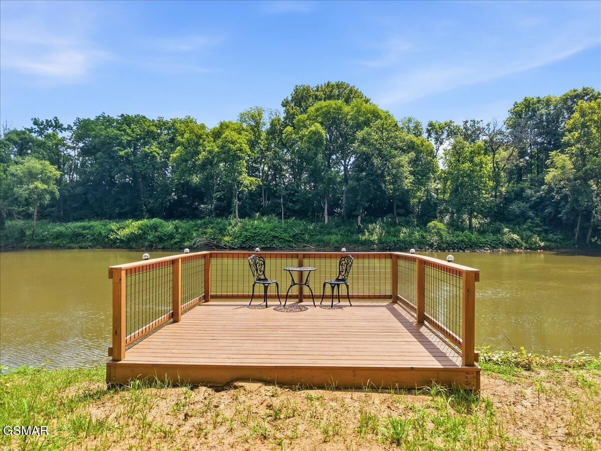 Experience the best of waterfront living in East Tennessee with this s – image 26