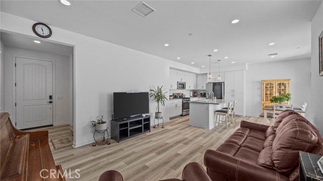 16282 16282 Meadowhouse Av, Chino, California, 91708, USA, 4 Bedrooms Bedrooms, ,3 BathroomsBathrooms,Residential,For Sale,16282 Meadowhouse Av,PW26088793