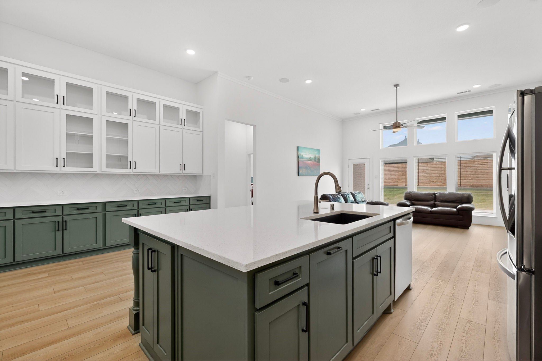 Discover the perfect blend of comfort, flexibility, and opportunity at – image 12
