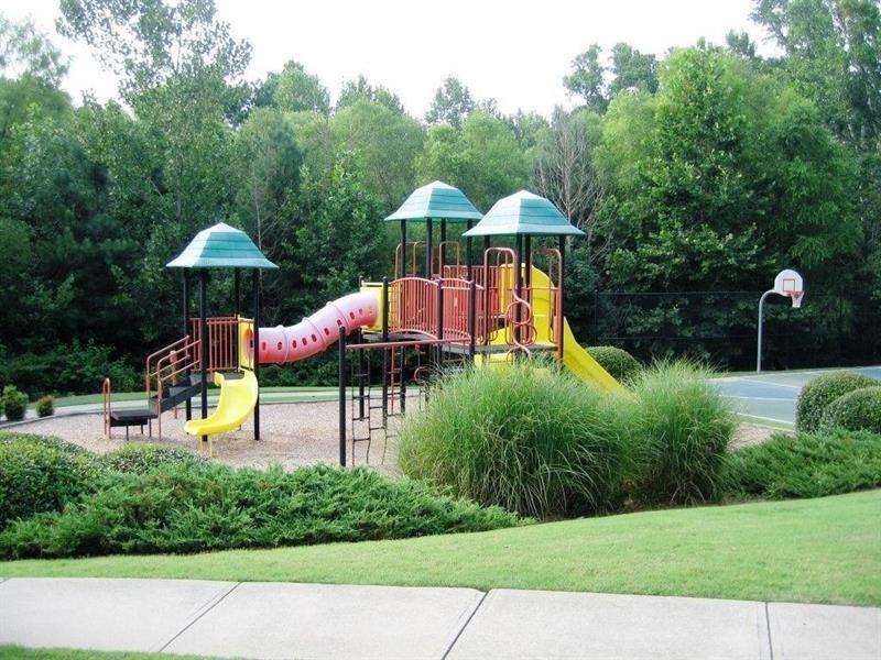 Welcome to Grandview, one of Suwanees most desirable communities, wher – image 66