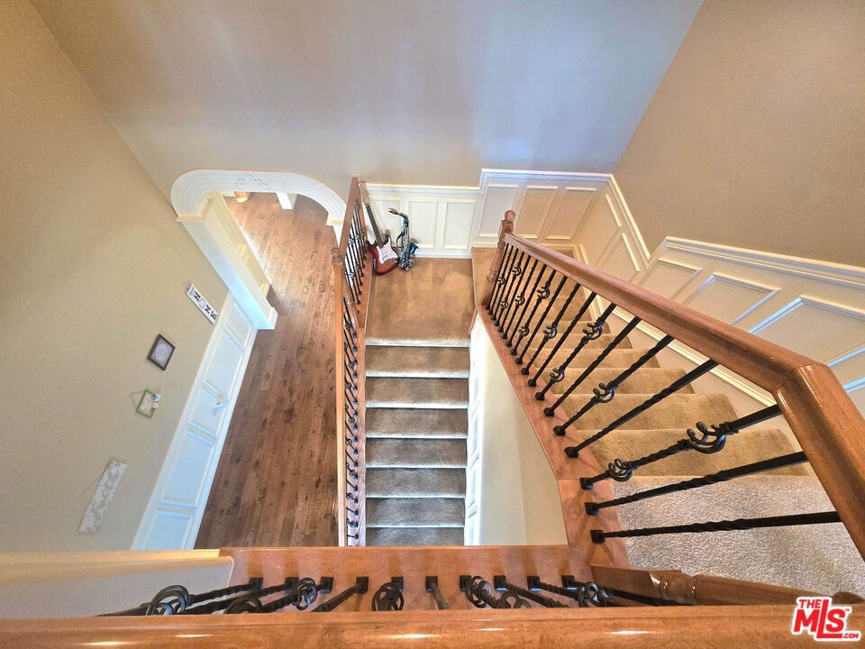 Stunning 5-bedroom, 4-bathroom, 2-story single-family home in the high – image 24