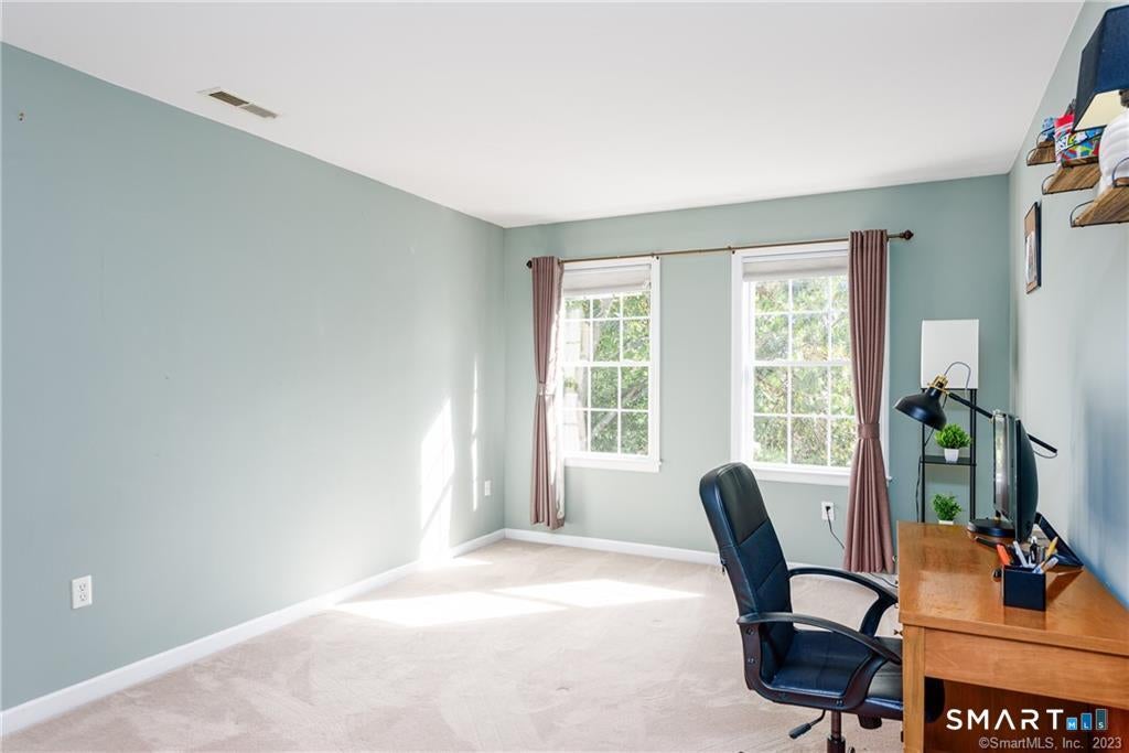 SPECTACULARLY DESIRABLE LOCATION! This rare-to-market single family is – image 24