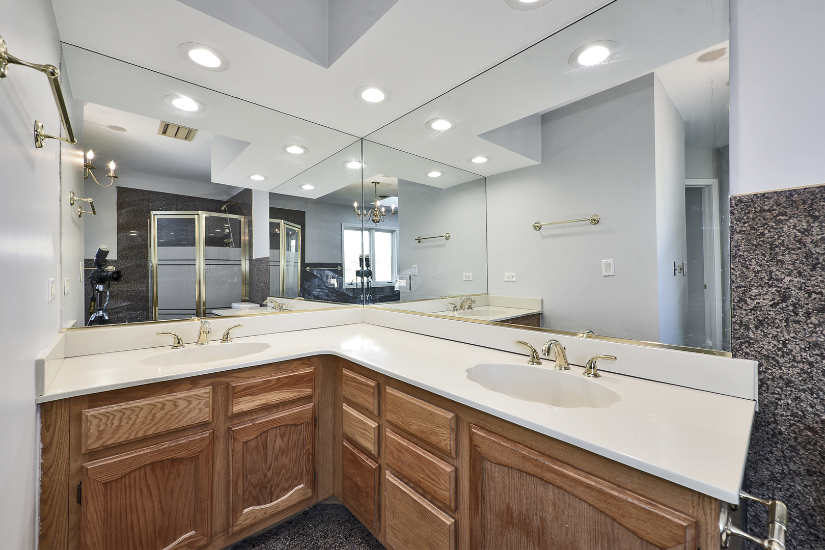 190 190 Betty Drive, Inverness, Illinois, 60010, USA, 5 Bedrooms Bedrooms, ,4 BathroomsBathrooms,Residential,For Sale,190 Betty Drive,12674631