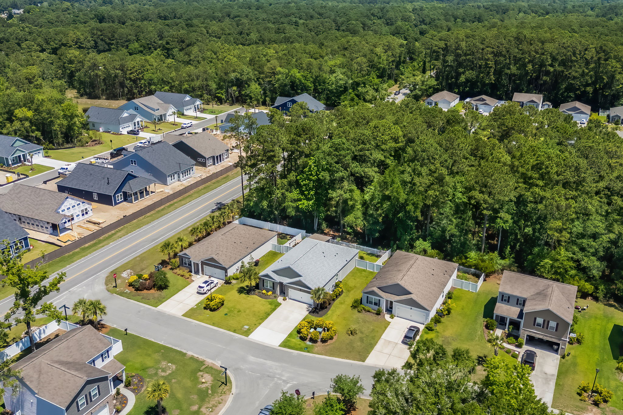 This is a beautifully maintained 4 BR/2BA one level, open concept ranc – image 52