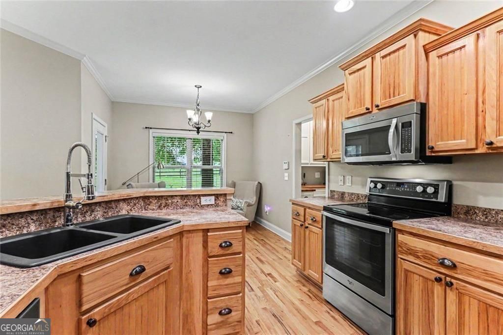 PRICE IMPROVEMENT! Special financing and grant available for this prop – image 10